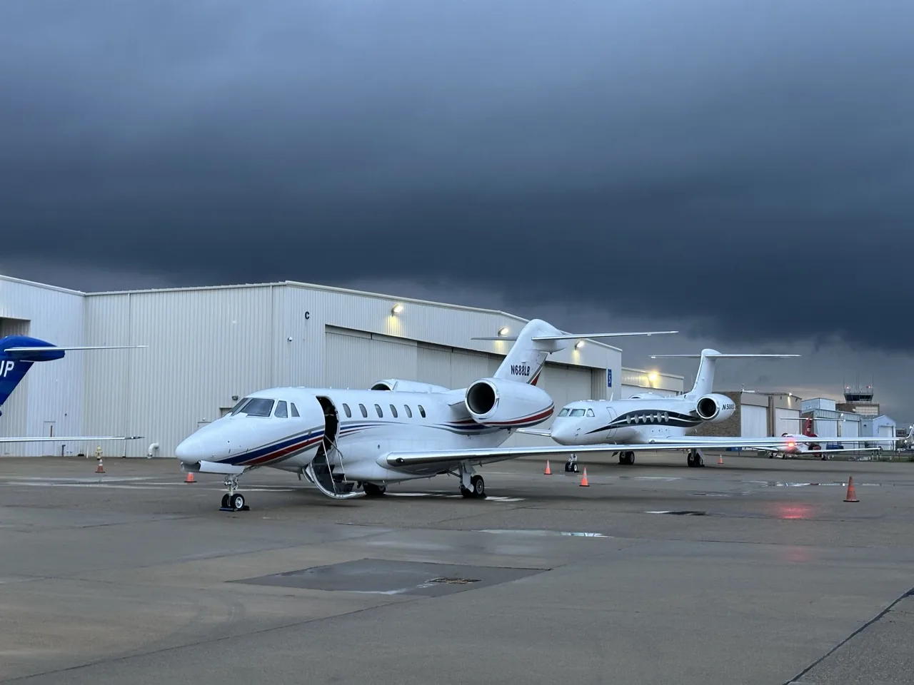 Private jet fleet on the ramp, supplemental charter lift